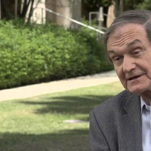 Roger Penrose - What does Quantum Theory Mean?