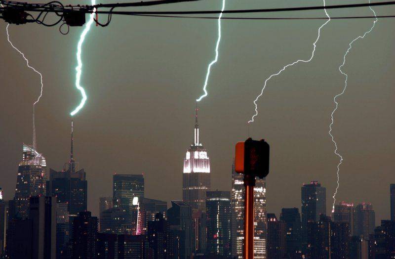 100503 Lightning New York City.jpg