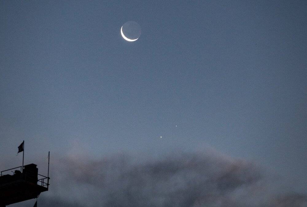 201217 1900AEST  Moon, Jupiter and Saturn.jpg