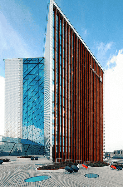 394px-Swedbank_Headquarters_Vilnius.png