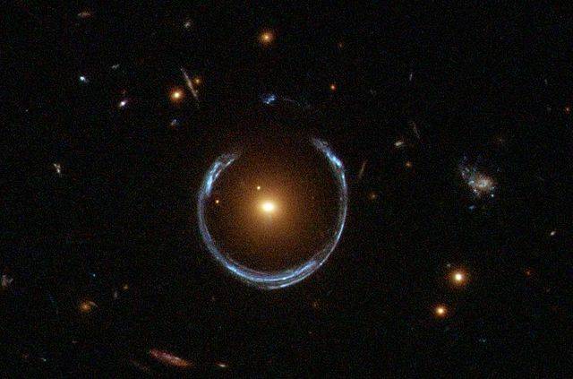 640px-A_Horseshoe_Einstein_Ring_from_Hubble.JPG