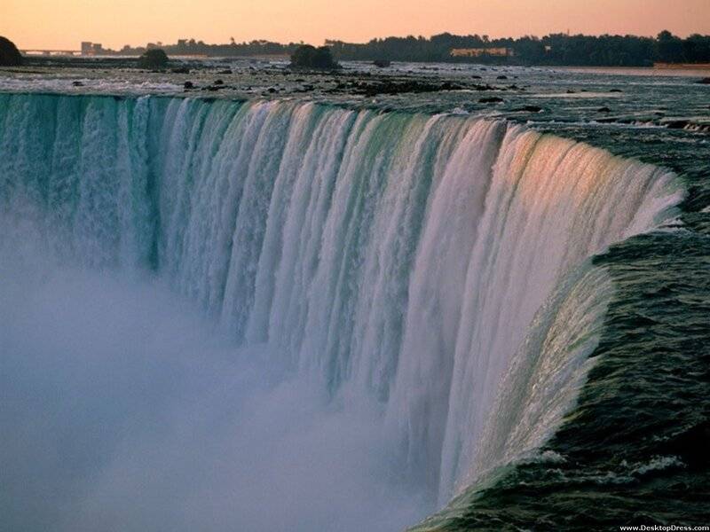 Niagara falls.jpg