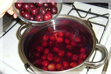 r_cherry_kompot_%28cherry_drink%292.jpg