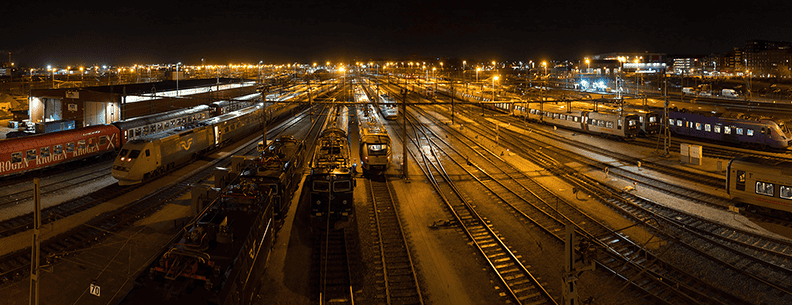 Railway Tracks (Sony FE 35mm).png