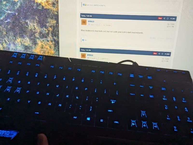 RGB keyboard.jpg