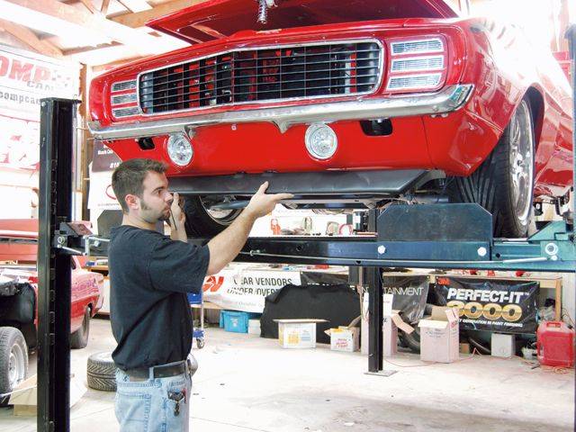 sucs_0902_14_z+1969_chevy_camaro+front_spoiler.jpg