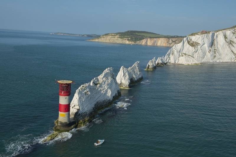 the-needles-isle-of-wight-england.jpg