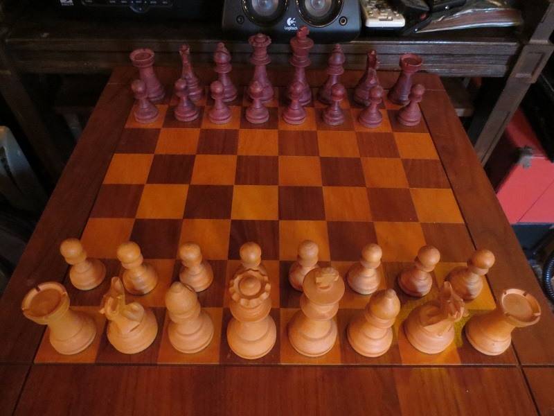 wood chess-1.jpg